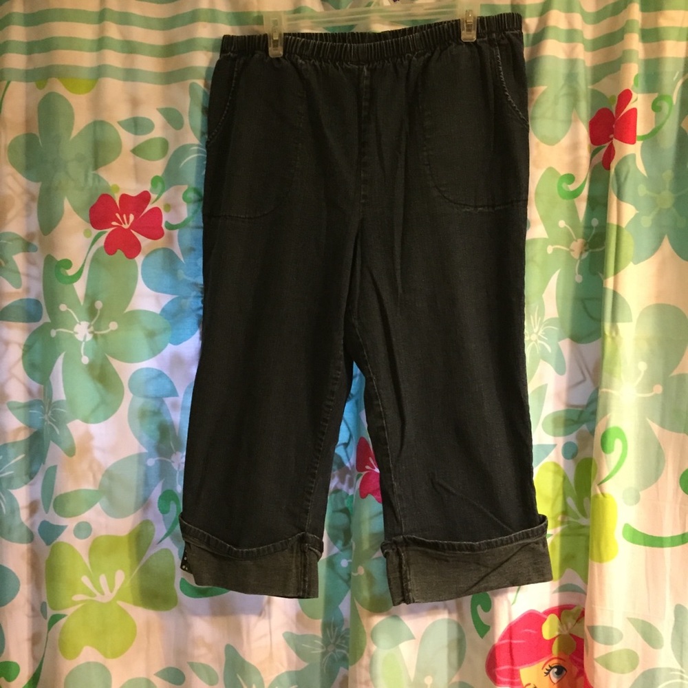 🌶Stretch Jean Capris with Gems🌶